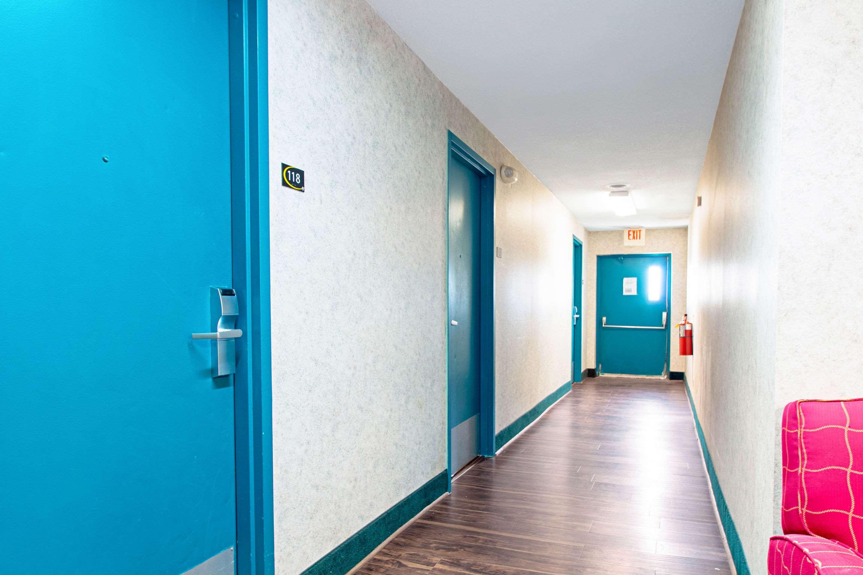 Econo Lodge Utica Zewnętrze zdjęcie
