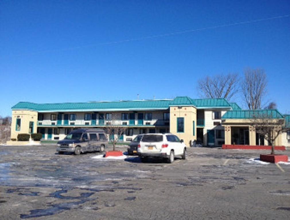 Econo Lodge Utica Zewnętrze zdjęcie