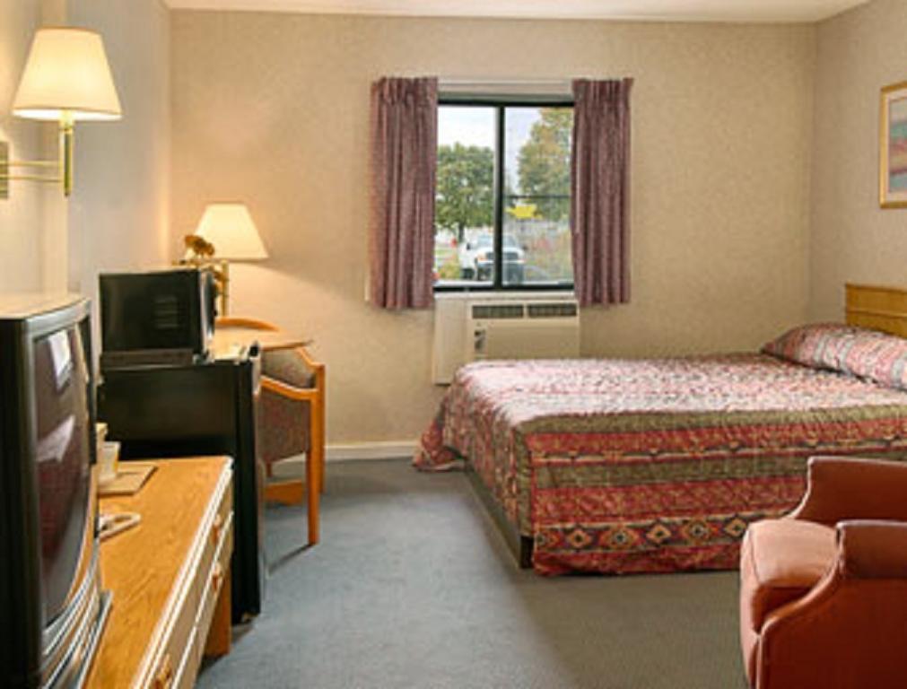 Econo Lodge Utica Zewnętrze zdjęcie