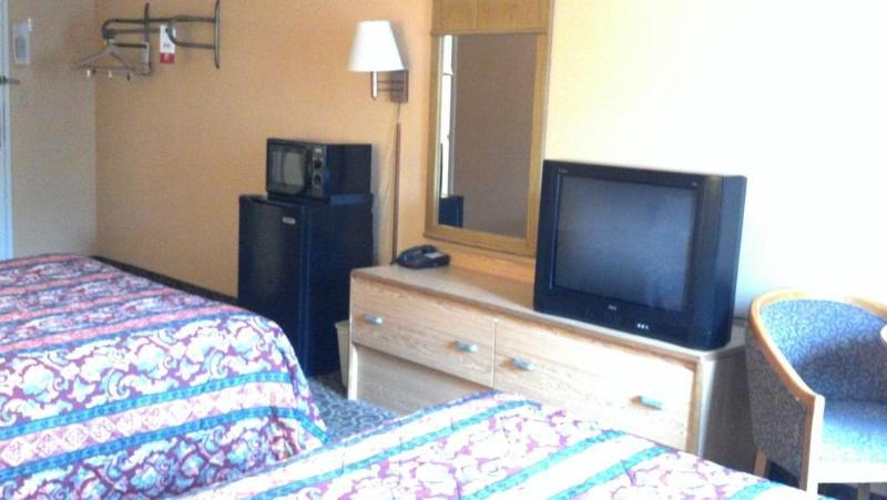 Econo Lodge Utica Zewnętrze zdjęcie